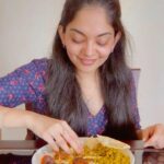 Ahana Kumar Instagram - Food isn’t meant to be just Eaten , it should be Relished , Cherished , Celebrated and Remembered! ♥️ Here’s me eating my MOST FAVOURITE food which also happens to be the തരാതെപോയതും പരാതിയായതും thing in my life , PRAWNS 😝 Never got enough of it. 😣 Anyways on that note , say Hello to #ThonnalReels ♥️ Make a Reel of you eating and relishing your most favourite food , and use this Audio. Post it and Tag Me and use the hashtag #ThonnalReels 🍓 The Best Ones will be shared by Me on my Profile and the 1 Most Innovative Reel will get a Surprise Gift from Me ✨🤗 Come Onnnnn , Start 🐿 #ThonnalReels