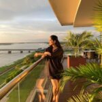 Ahana Kumar Instagram - Today’s Golden Hour , Sunset and Night-Fall 🖤 Wearing @wearshush ✨ Kochi, India