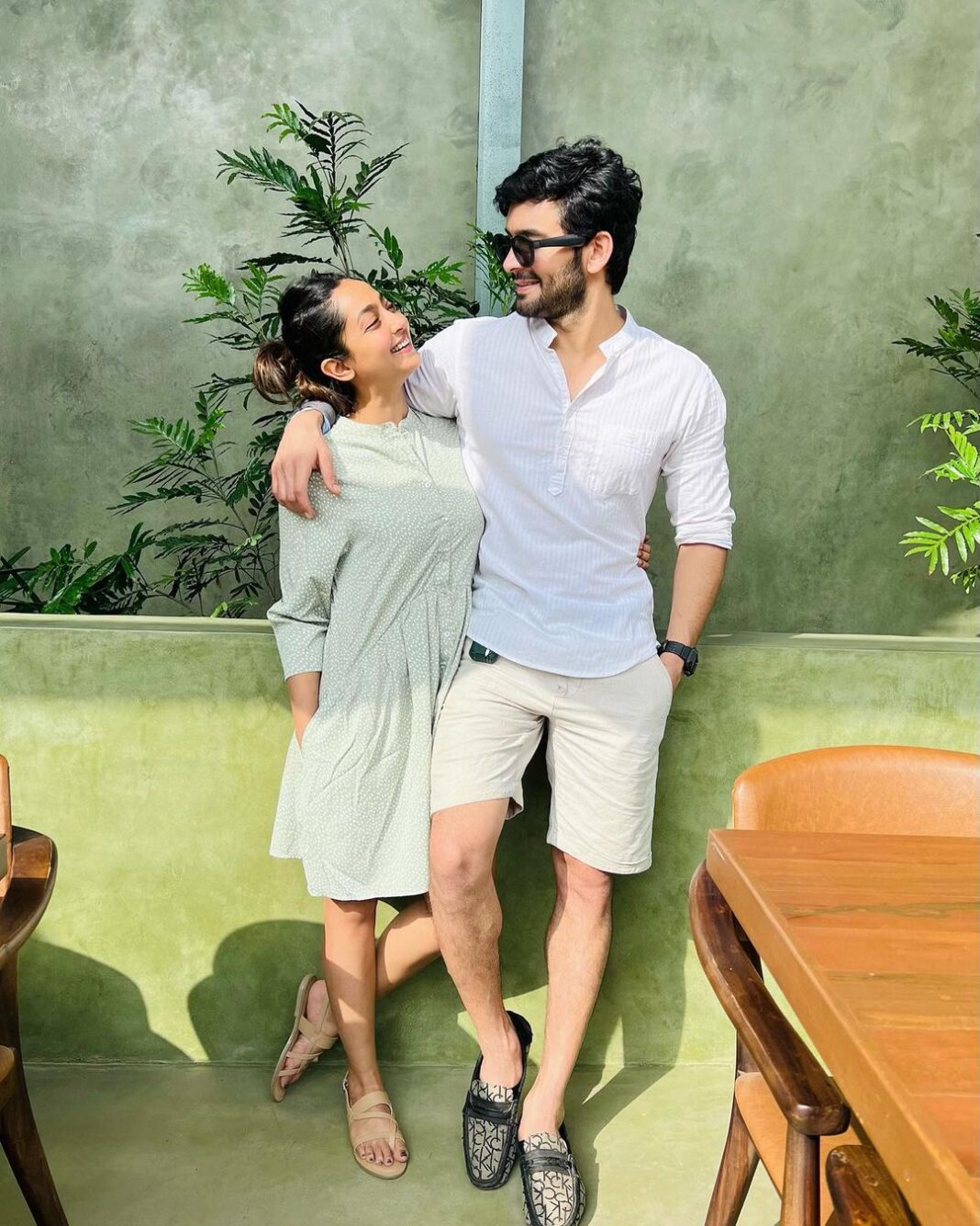 Aindrita Ray Instagram - Finally got an off from work to celebrate our happy 3rd!! Cheers @diganthmanchale 🥂 Thanks for the click @divyamanchale 💚