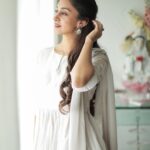 Aishwarya Arjun Instagram - Wishing you all a very happy Gowri Ganesha 🔆🥟🥗 📸 @kiransaphotography Hair @dianastylish_muh