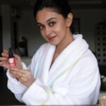 Aishwarya Arjun Instagram - We can all maintain healthy skin with a disciplined skin care routine. I do switch it up sometimes but the @vilvah_ Morninga Beautifying Serum has been a staple. What helps is it contains rose hip oil which I primarily include in my skin care regimen. 📸 @kiransaphotography #MadeinIndia #homegrown #skincare