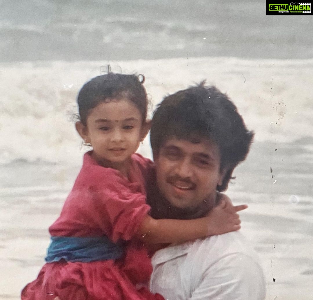 Aishwarya Arjun Instagram - Anyone who knows me even briefly is aware that I’m a super proud daughter! A true patriot, coincidentally but rightly born on our Independence Day! Learning that many of our real heroes have been inspired by him to join the army gives me a feeling I can’t put into words. Cheers to the best man I’ve ever known. HAPPY BIRTHDAY KING 👑 #actionking #arjunsarja