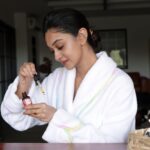 Aishwarya Arjun Instagram - We can all maintain healthy skin with a disciplined skin care routine. I do switch it up sometimes but the @vilvah_ Morninga Beautifying Serum has been a staple. What helps is it contains rose hip oil which I primarily include in my skin care regimen. 📸 @kiransaphotography #MadeinIndia #homegrown #skincare