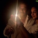 Aishwarya Arjun Instagram – 🙏🏼🪔 #9pm9minutes