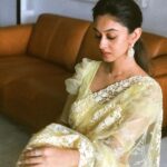 Aishwarya Arjun Instagram - Haaappyyy Neww Yearrrr!! Lots and lots of luv 🥳❤️ #2020