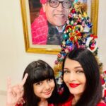 Aishwarya Rai Instagram - ✨🥰Here’s wishing you all a 🎊Merry Christmas🎄💝🎊💖much Love, Peace, Good Health and Happiness 🎊🧿💗🤗🥰God Bless 🌈✨