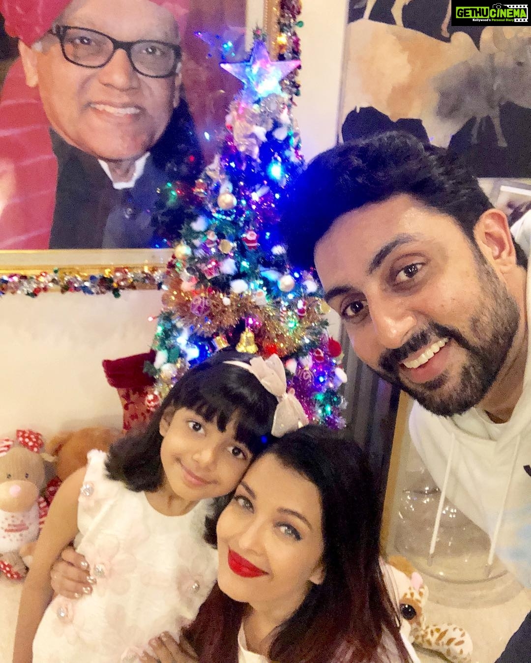 Aishwarya Rai Instagram - π₯°πChristmas Love to Allππ€ππ€Άπ»π
π»πβ¨πβ¨πβ¨πβ¨πΊβ¨βοΈβ¨πΌ