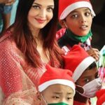 Aishwarya Rai Instagram – ✨🥰CHRISTMAS CHEER⭐️LOVE ❤️ BLESSINGS 😇and Saluting ALL the Angelic BraveHearts at CPAA🤗❤️ GOD BLESS ALL their Families, Doctors, Caregivers and Loved ones ⭐️✨ I’m so overwhelmed by your Strength of Spirit, Positivity and ever-smiling darling Pure Souls❤️GOD BLESS n LOVE ALWAYS ✨