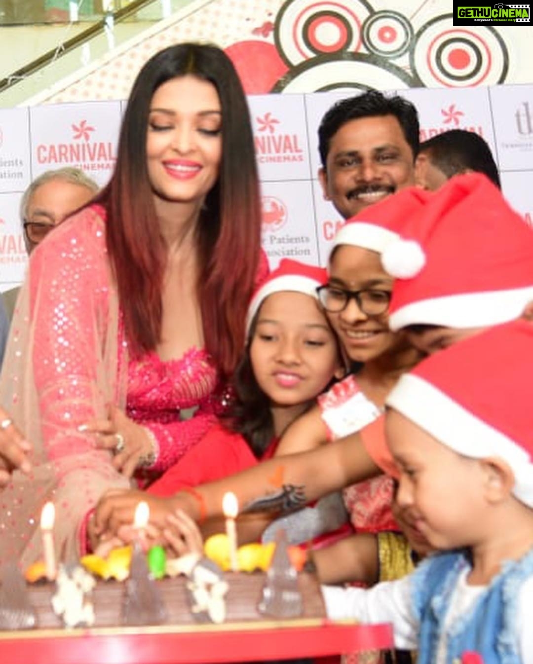 Aishwarya Rai Instagram - ✨🥰CHRISTMAS CHEER⭐️LOVE ❤️ BLESSINGS 😇and Saluting ALL the Angelic BraveHearts at CPAA🤗❤️ GOD BLESS ALL their Families, Doctors, Caregivers and Loved ones ⭐️✨ I’m so overwhelmed by your Strength of Spirit, Positivity and ever-smiling darling Pure Souls❤️GOD BLESS n LOVE ALWAYS ✨