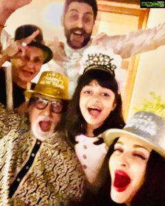 Aishwarya Rai Instagram - ✨🎊💝LOVE , PEACE and HAPPINESS GOD BLESS 🌟🌈💖HAPPY 2021💝✨