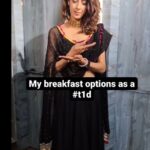 Aishwarya Sakhuja Instagram - Well its often said that breakfast is the most important meal of the day. Truth be told each meal is important but for different reasons. Since breakfast is the very first meal of the day i call it my prep meal which determines my blood glucose control for the rest of the day. 1.Overnight oats has to be my favourite favourite breakfast option. I keep going back to it every other day 2 Cut seasonal fruits give me the right fibre along with the right amount of carbohydrates that are needed for my body to work at its optimum best 3. It may not be ideal to blend your fruit but everytime im in a rush i do fall prey to this hack. It doesn't give me a spike and keeps me full for long 4 Everytime i miss my hot paranthas straight off the tawa i treat myself to moong dal chilas which are high in protein and by adding veges in it i also dont devoid myself of the right amount of fibre 5 coconut milk with cut fruits is the lightest on my tummy. It also aids in promoting healthy hair and skin. #t #type #diabetes #d #diabetic #dlookslikeme #diabetesawareness #insulin #typeonediabetes #diabetestype #diabadass #dexcom #insulindependent #insulinpump #warrior #typeone #g #dawareness #dexcomg #diabeteslife #dlife #freestylelibre #cgm #dwarrior #diabeticlife #diabetescommunity #omnipod #chronicillness #beyondtype #bhfyp