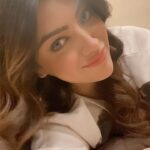 Akanksha Puri Instagram - Sukoon ❤️ Good morning everyone …Let’s have week full of “Sukoon” … #reels #reelsinstagram #reelitfeelit #sukoon #goodvibes #morning #life #beauty #instagram #ınstagood #beingme #akankshapuri #❤️