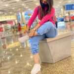 Akanksha Puri Instagram – Life in a Suitcase ❤️
#work #shoot #newbeginnings #movie #love #travel #airport #travelgram #photooftheday #picoftheday #instagram #instagood #life #lifestyle #me #beingme #akankshapuri #❤️
