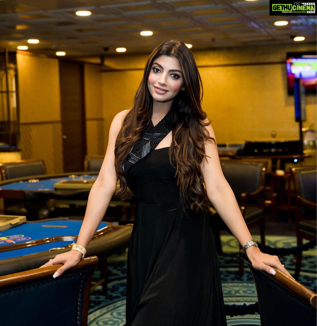 Akanksha Puri Instagram - What happens in the casino never stays in the casino 🤩 Thanks @deltin_life @inhousemediax for this wonderful experience ❤️ . Outfit @pashadora @dang.malika . . #casino #games #fun #instagood #photooftheday #goodvibes #picoftheday #night #goa #love #instagram #happy #lifestyle #life #smile #me #girl #beingme #akankshapuri #❤️ Goa, India