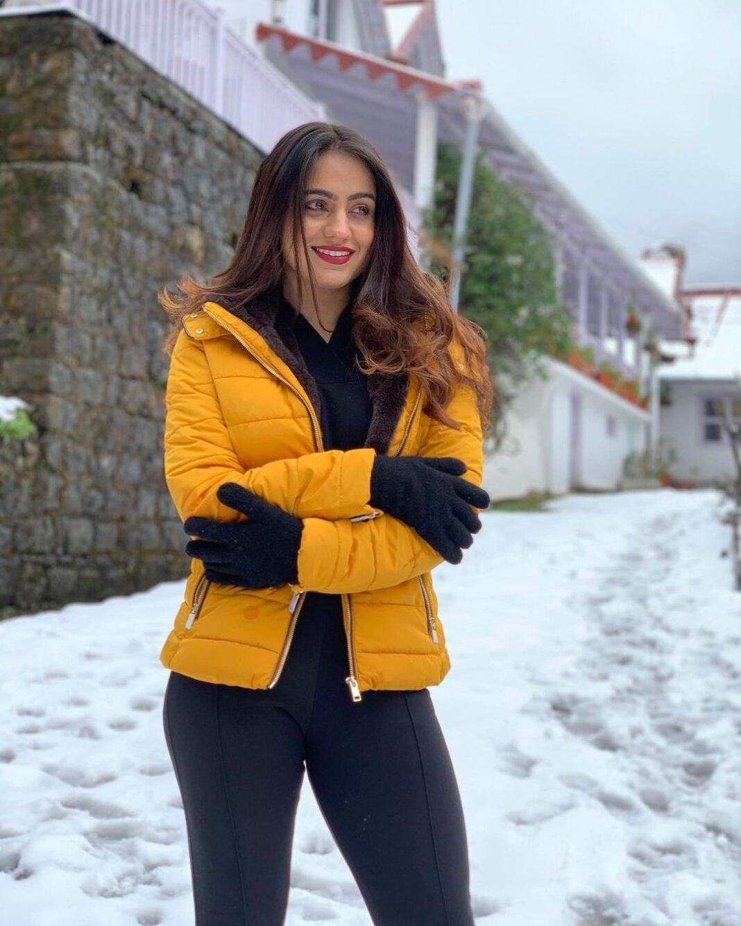 Aksha Pardasany Instagram - Mountain girl forever ❤️ #nainital #uttarakhand