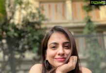 Aksha Pardasany Instagram - Rise ✨