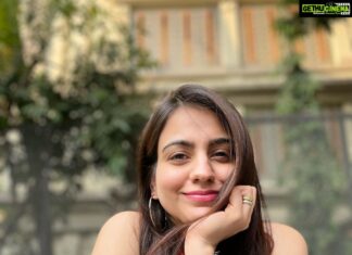 Aksha Pardasany Instagram - Rise ✨