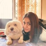 Aksha Pardasany Instagram - Cold, backlit winter morning First he yawns, then she yawns, then they sit still ❤️