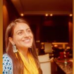 Aksha Pardasany Instagram - Sitting by the window, taking the Golden Lights ❤️