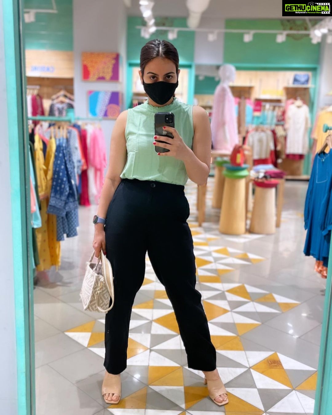 Aksha Pardasany - 9.7K Likes - Most Liked Instagram Photos