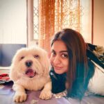 Aksha Pardasany Instagram – Cold, backlit winter morning

First he yawns, then she yawns, then they sit still ❤️