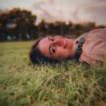 Aksha Pardasany Instagram – If I had wings, I would fly away. 
But I can lie in the grass and count the stars. Is that any less of a miracle? ☘️
#grateful #countyourblessings #happy #happiness 

📸 @kaushal_dp