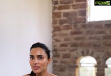Akshara Gowda Instagram - Throwing all the way back to last year (2021) when pandemic was still a thing 🤣🤣 n u realise it 2020-tooo (or two)! On public demand the picture that made it from story to post ! DEFINITELY might delete later 🥳❣️ Happy new year peeps❣️❤️ #aksharagowda #stylishtamizhachi #stylishtamilachi #happynewyear #aksharagowdabikki