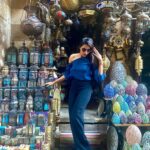 Akshara Gowda Instagram – Stepping into 2020 like 💙 
#aksharagowda #stylishtamizhachi #stylishtamilachi #wanderlust #traveldiaries #egypt #pyramids #cleopatra Khan el-Khalili