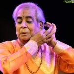 Akshara Haasan Instagram - Pandit Birju Maharajji. I'm true speechless. This news has broken my heart to k ow that an angel who was on earth and made it beautiful with himself in the beautiful art form dance. His true love and passion ignited my soul into the art form and all that I would chose to do. His elegance , grace, power , strength and sensitive nature and in his art form which was in abundance made him the true artist he was. I'm honored, greatful and thankful I got to meet the legend and spend a little bit of time with him. May your soul rest in peace and be happy with your fellow angels.