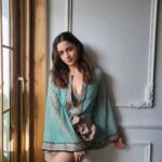 Alia Bhatt Instagram - you change the world by being yourself 💛 ••••• YOKO ONO