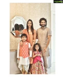 Allu Arjun Instagram - Happy Vinayaka Chavithi to you and your family . Love . #allufamily
