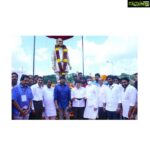 Allu Arjun Instagram – Its our pleasure to have  @chiranjeevikonidela garu unveil the statue of #AlluRamalingaiah garu in Rajahmundry. It was heart touching to hear the fond words he shared about my late grandfather. Me and the allu family whole heartedly thank him for this wonderful gesture.