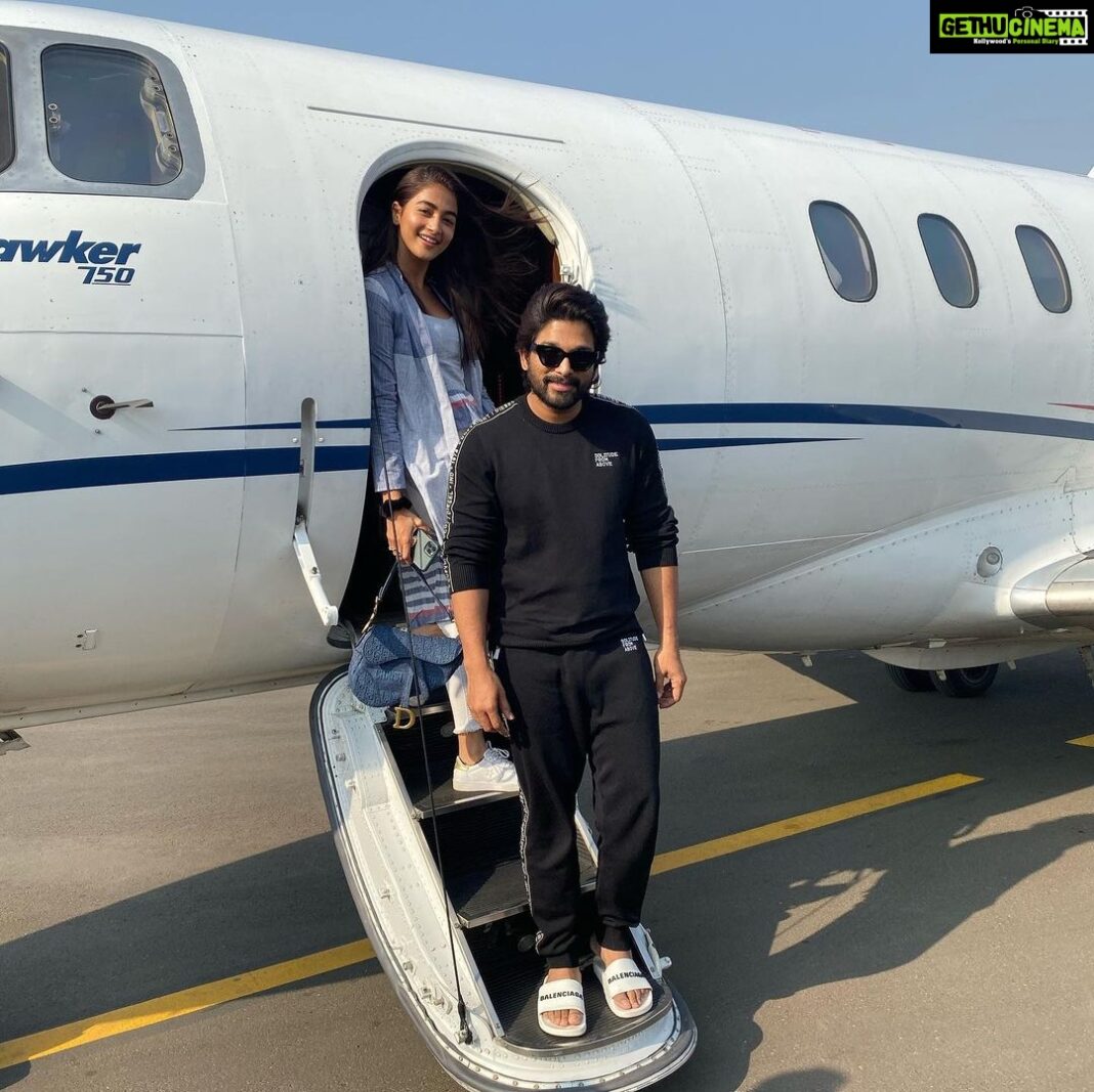 Allu Arjun Instagram - 2017 DJ success tour - 2020 AVPL success tour . From East coast to West coast in usa then and India now. #privatejets