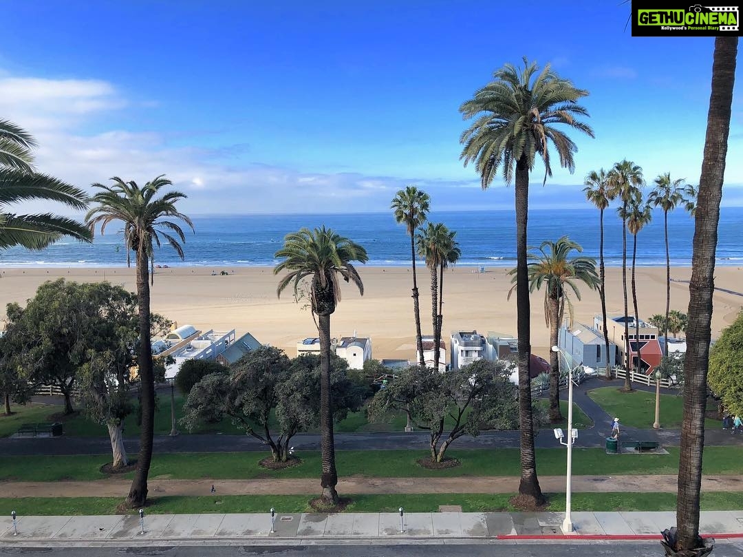 Allu Arjun Instagram - LOS ANGELES. L A VIBE . Postcard Shot . Shot during Lover Also Fighter Also Song Shoot