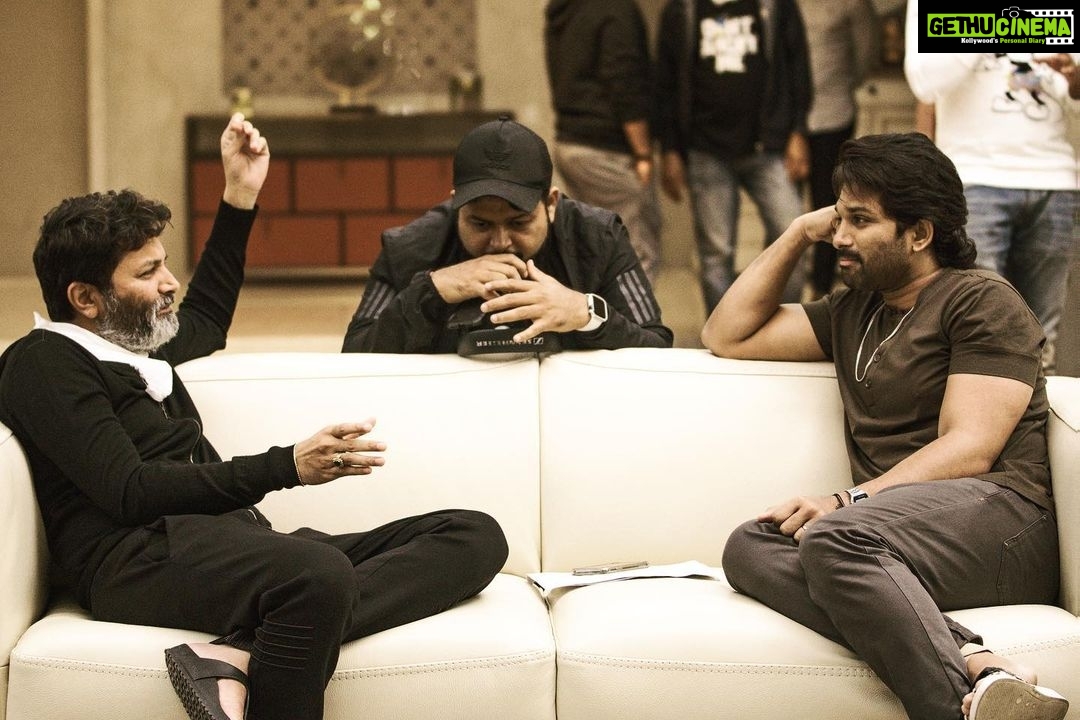 Allu Arjun Instagram - Sweetest Recall . 2 years of #AVPL . What a journey… I still feel the sweetness. . Thank you #trivikram garu for the most spl experience ever . And my brother @musicthaman for the album of the decade , all my artists , techs. , producers n the whole team . Congratulations to us once again . May we celebrate many more in years to come . Sweetga Undhi kadha… Nakugooda Nachindhi 💛