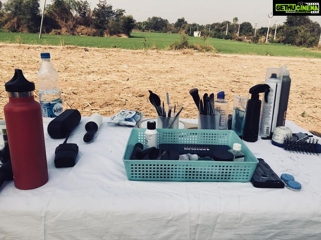 Allu Arjun Instagram - Outdoor Make Up ! Nothing like being under the open Sky . #naturelover