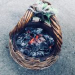 Allu Arjun Instagram - “ KAANGDI “ this simple traditional pot kept me warm throughout my Kashmir trip. All the technology n advanced heating systems were no Match to this Portable Warm Pot . Jammu and Kashmir