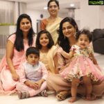 Allu Arjun Instagram - Sweethearts of my life ! Diwali Nights ! #diwali #womenofthehouse #pinkpower #traditionalclothes #allufamily #myangels