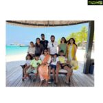Allu Arjun Instagram - Family Holiday 🖤 OZEN RESERVE Bolifushi