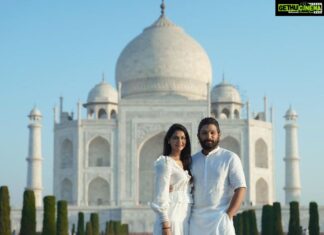 Allu Arjun Instagram - Happy 10th Anniversary to us Cutie . What a wonderful journey of ten years ... and many more to come ❤️ Taj Mahal, Agra City