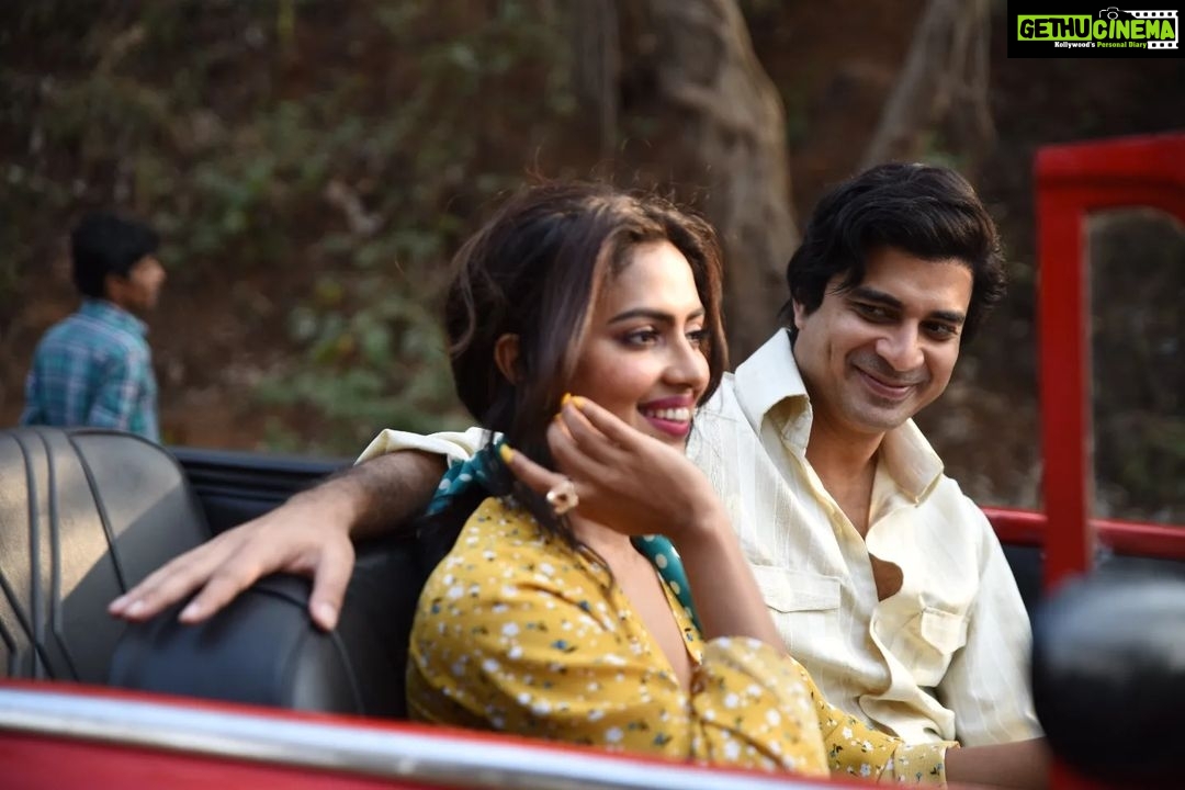 Amala Paul Instagram - Bits and bobs from #RanjishHiSahi. I loved every minute of it. Can you tell? π Streaming on @VootSelect from 13th January. Created by @maheshfilm Written and directed by @pushpdeepbhardwaj @tahirrajbhasin @amupuri @visheshfilms @officialjiostudios @sakshibhatt #SahilSaigal #VisheshEntertainment #myart #mypurpose #bollywood #hindi #hindicinema #bollywoodshows