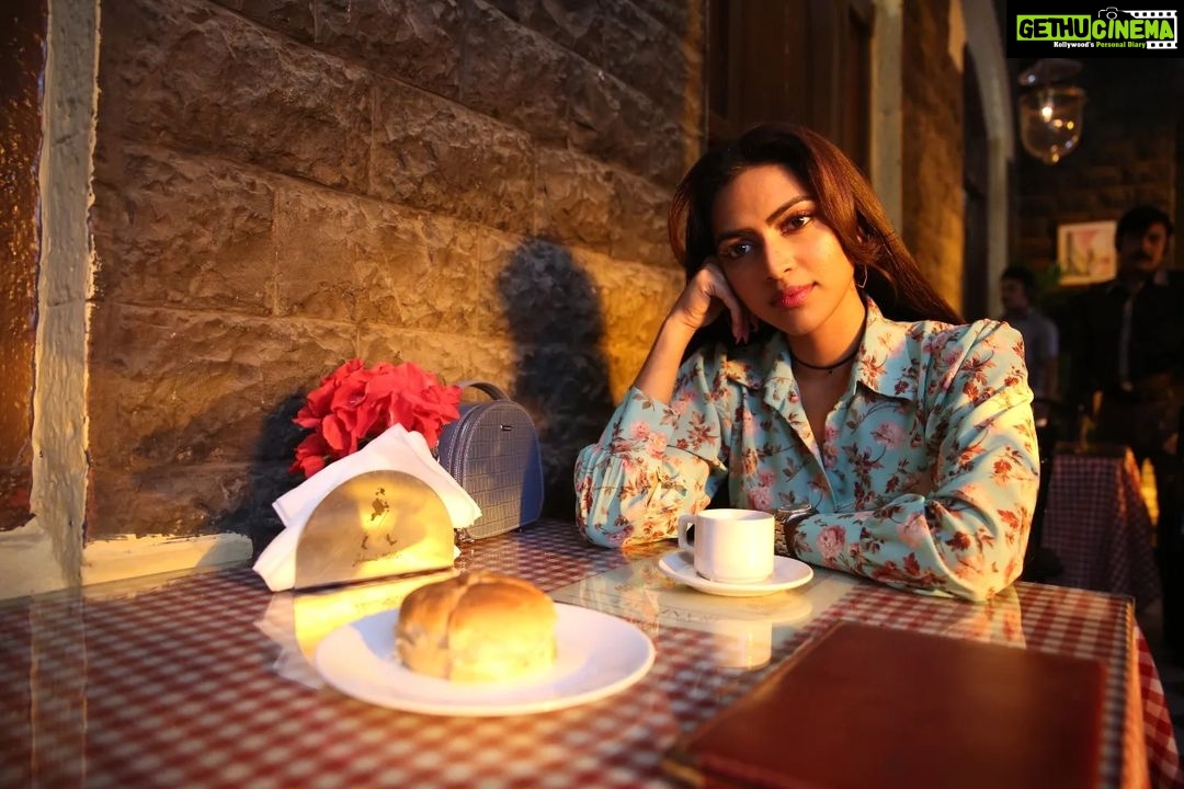 Amala Paul Instagram - Bits and bobs from #RanjishHiSahi. I loved every minute of it. Can you tell? π Streaming on @VootSelect from 13th January. Created by @maheshfilm Written and directed by @pushpdeepbhardwaj @tahirrajbhasin @amupuri @visheshfilms @officialjiostudios @sakshibhatt #SahilSaigal #VisheshEntertainment #myart #mypurpose #bollywood #hindi #hindicinema #bollywoodshows