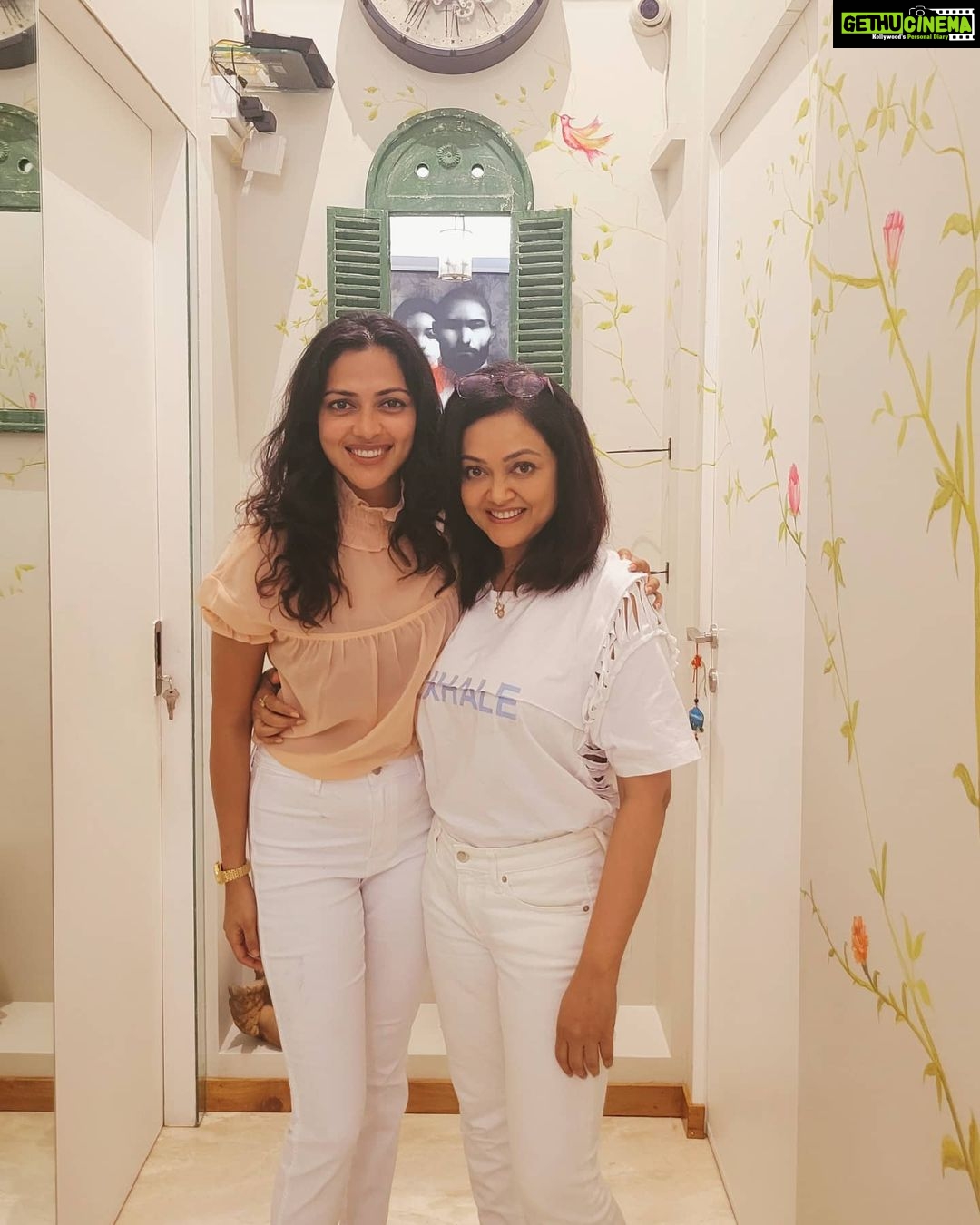 Amala Paul Instagram - Glow Getter (noun) A driven busy soul who strives to. achieve greatness in life while attaining a beautiful glow both inside out. Thanks to @drrashmishettyra and her spa like clinic. My Go to Glow happy place ever since I met her 🤗💗 #oneandonly #glowgetter #skinjourney #skinrejuvenation #hydratingskincare #glowingandgrowing #glowinsideout #skinroutine #grateful Dr Rashmi Shetty