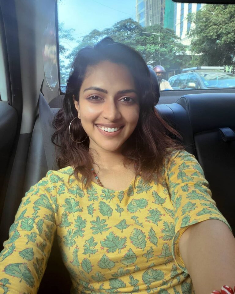 Amala Paul Instagram - If the sun doesn't reach you and you've given up on stars and moons Then I'll break myself into a million pieces and sprinkle them across the sky. To send you light and save you from the depths of your darkness. I will. ~@ashish.bagrecha #ashishbagrecha #angelhuman #poetry #wordsthatheal #lovepeaceevolveunderstand #iunderstandyourpain #letyourselfbeloved