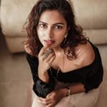 Amala Paul Instagram - Looking at 2021 through candy-colored glasses! 😎❤️ 📸: @ajishpremphotography #goodbye2020 #hello2021 #ootd #drippinginfinesse #lookinggood #feelinggreat #goodvibesalways #jakemyboy