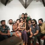 Amala Paul Instagram - DAZED AND not CONFUSED 🤪🌟🥰 #postdiwalipeace #squad #lightwarriors #lovepeaceparty #litfam🧿 Kashi Art Cafe