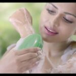 Amala Paul Instagram - Choose the goodness of nature, always! 🍃 #chandrika #skincare #ayurveda #skinfood #thegoodstuff #greenlife #chandrikarealayurveda #AmalaPaul 👗 👠: @sonya_sandiavo 💇 💄: @unnips Kochi, India