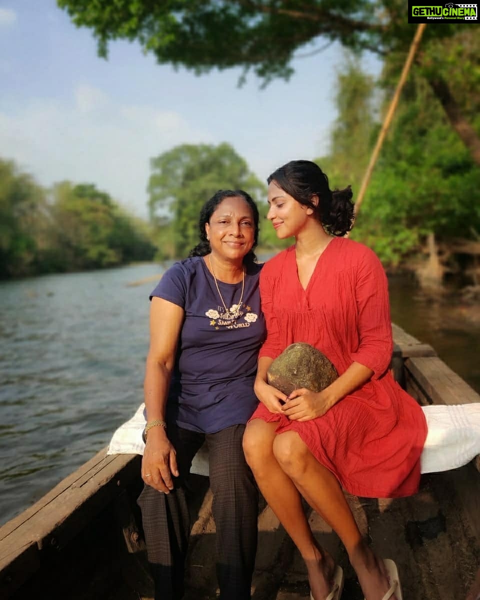 Amala Paul Instagram - LOSING A PARENT is a feeling that cannot be described, it's a MAJOR DOWNFALL and you begin to TRANSCEND into the UNKNOWN DARKNESS and experience varied emotions. Losing my PAPPA to CANCER OPENED a whole new DIMENSION IN MY LIFE. It made me realize so many things. Here's one such thought! . We live in a big beautiful world. Like the Yin to the Yang, we also live in a world carved out by 'SOCIETAL NORMS' that DICTATE our EVERY MOVE and EVERY THOUGHT. We start getting CONDITIONED from a very YOUNG AGE and SHUT OURSELVES through the TRAUMATIC EXPERIENCES and LOCK parts of our INNER-CHILD in to these BOXES. . Unfortunately in the RAT RACE TO THE TOP, we often AREN'T TAUGHT to LOVE OURSELVES. We don't ALLOW ourselves to OPEN THESE BOXES and HEAL our INNER-CHILD from these TRAUMAS and conditioning. . We shift from RELATIONSHIP after RELATIONSHIP, craving for company and searching for the missing 'HALF' in PEOPLE, THINGS, CAREER, SUBSTANCES, MOMENTARY PLEASURES, EXPERIENCES all a mean to ESCAPE OUR TRUE-SELVES only to be left more emptied. . WHEN WILL WE LEARN TO LOVE OURSELVES AS A 'WHOLE' AND FULLY EMBRACE THE DARK, LIGHT, GOOD, BAD, HAPPINESS, EMPTINESS, VULNERABILITIES ,PAIN, INSECURITIES, FEARS ? . Yes I have decided to WHOLEHEARTEDLY accept this and COURAGEOUSLY WALK THE PATH LESS TRAVELED.. no more ESCAPE! . MOST IMP - THE WOMEN we grew up looking up to have forgotten that they're as important as their family. Our MOTHERS have really forgotten to LOVE THEMSELVES, let alone HEALING!! They spend their whole life taking care of their HUSBAND, CHILDREN, FAMILY and NEVER FOR ONCE STOP to do SOMETHING for THEMSELVES. It's our responsibility to educate and make them understand about loving and nurturing their INNER-SELF BEFORE THEY LOSE THEMSELVES FOREVER!! I almost lost myself and my mom to the verge of DEPRESSION but here we are gearing up to FLY LIKE A PHOENIX in to transformation THROUGH LOVE AND HEALING. . Thanks to my constant support system, my dearest BROTHER for all that he is and especially for making my CHILDHOOD TRAUMATIC EXPERIENCES very entertaining and still continuing to do that πππ Lots of love and healing to all the broken hearts π