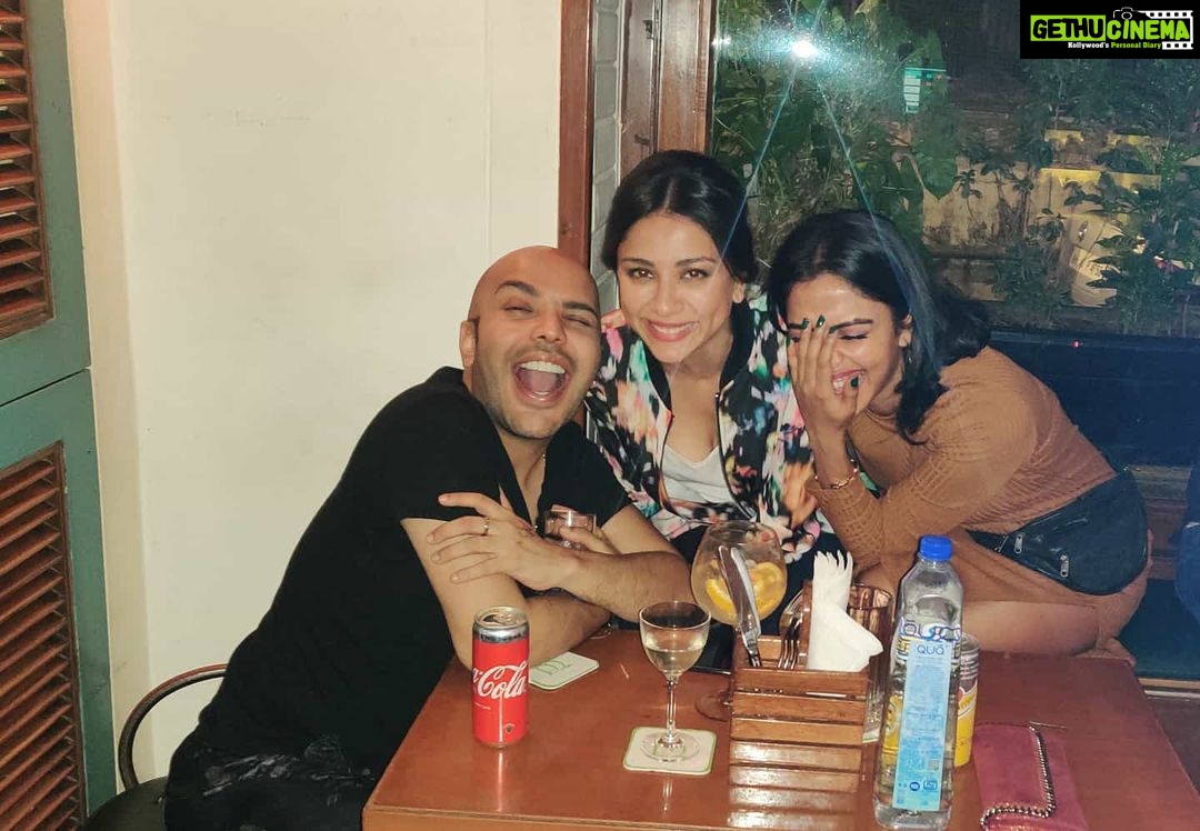 Amala Paul Instagram - Let the evening begin...💟 Woodside Inn