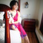 Amala Paul Instagram – Hello world, good morning! 🌞
.
.
#mornings #houseboat #sundayvibes #sundayfunday #mybabymynu #dogstagram #dogsofinstagram #doggo #petslikebabies #mybaby #goodvibesonly #gypsysoul #ootd #AmalaPaul